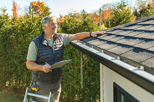 Professional Commercial Roofing technician working in Vassar, MI